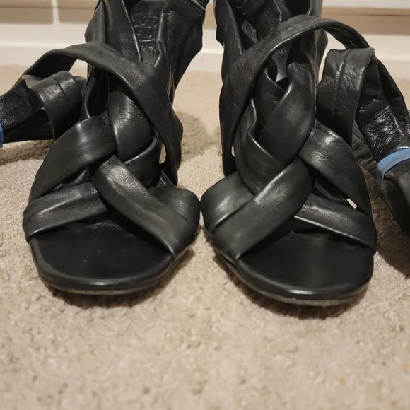 Tory Burch Lounge Baby Black Leather Ankle Wrap Heels Size 7 - Picture 7 of 12